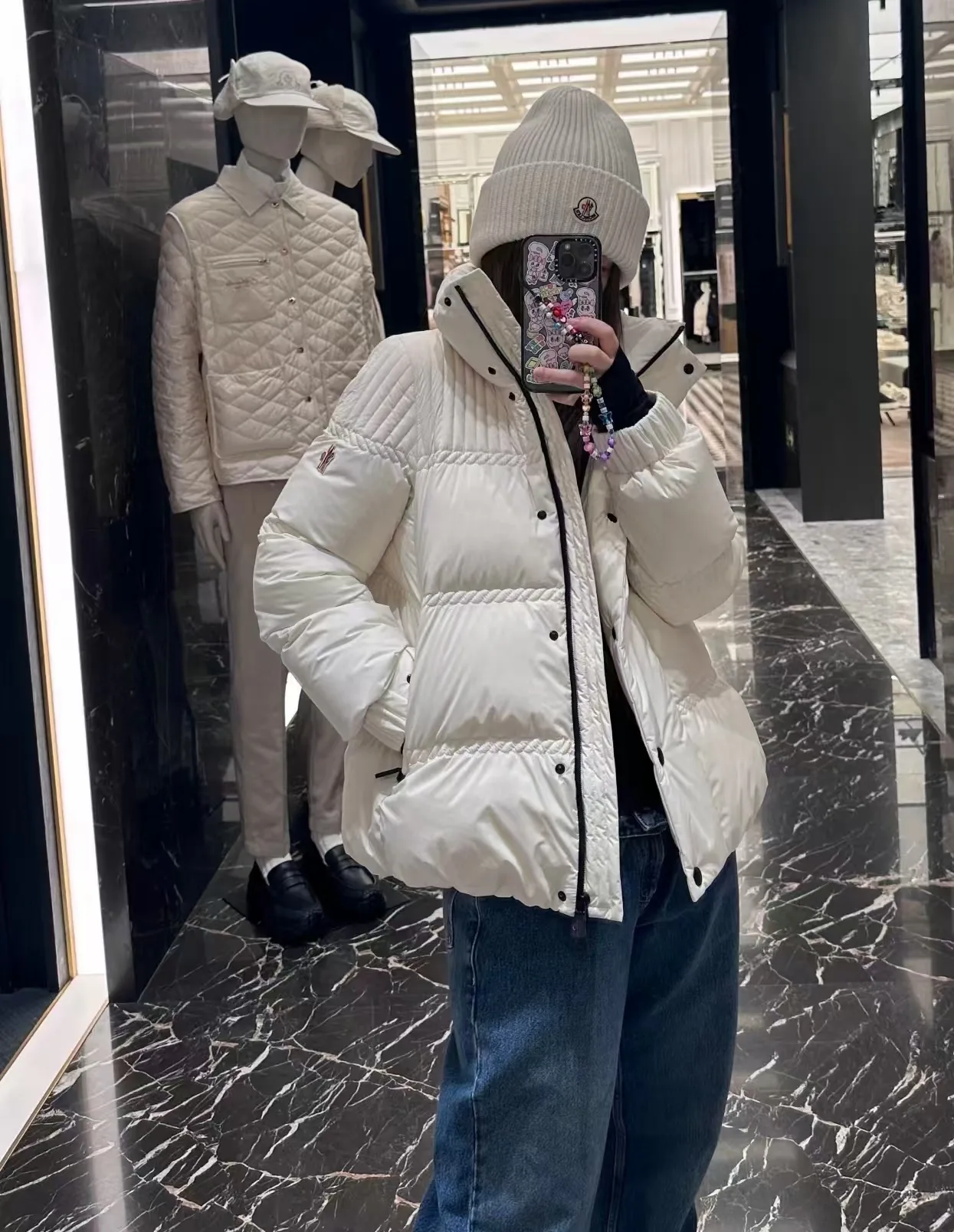 Women's Jackets And Down Jackets MONCLER 18048054