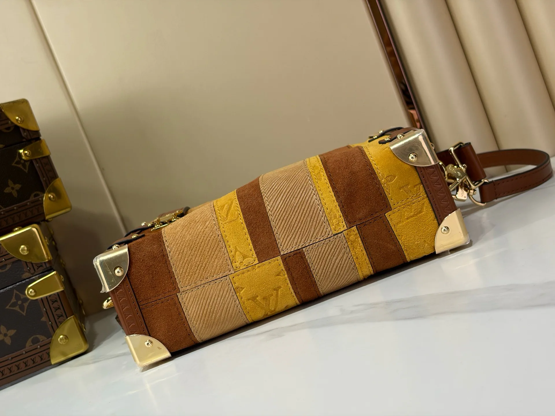 Women's Classic Handbags LOUIS VUITTON 18491331