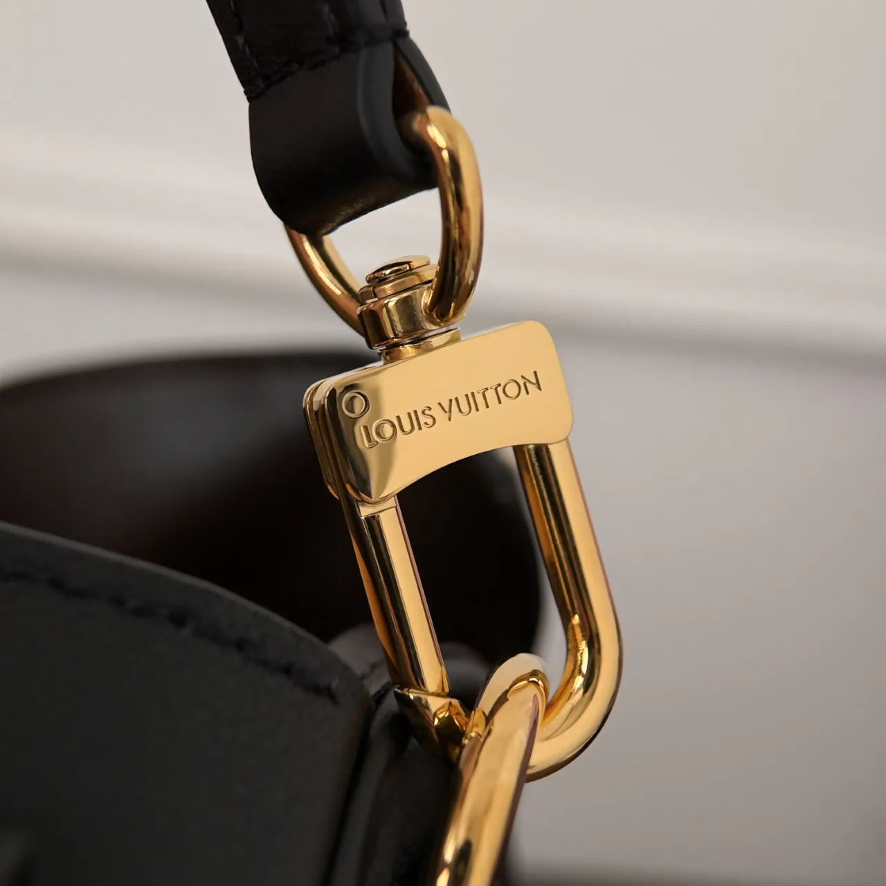 Women's Classic Handbags LOUIS VUITTON 17973445