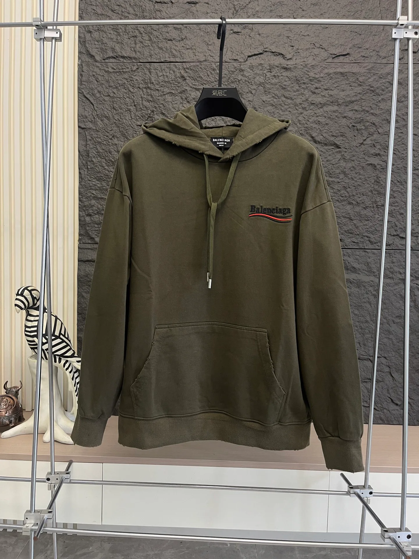 Men's Sweatshirts And Hoodies BALENCIAGA 18392318
