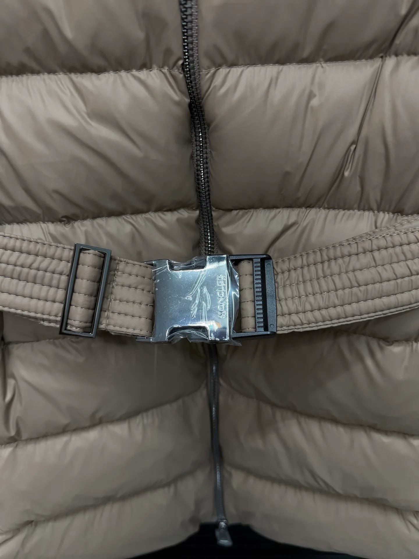Women's Jackets And Down Jackets MONCLER 17829899