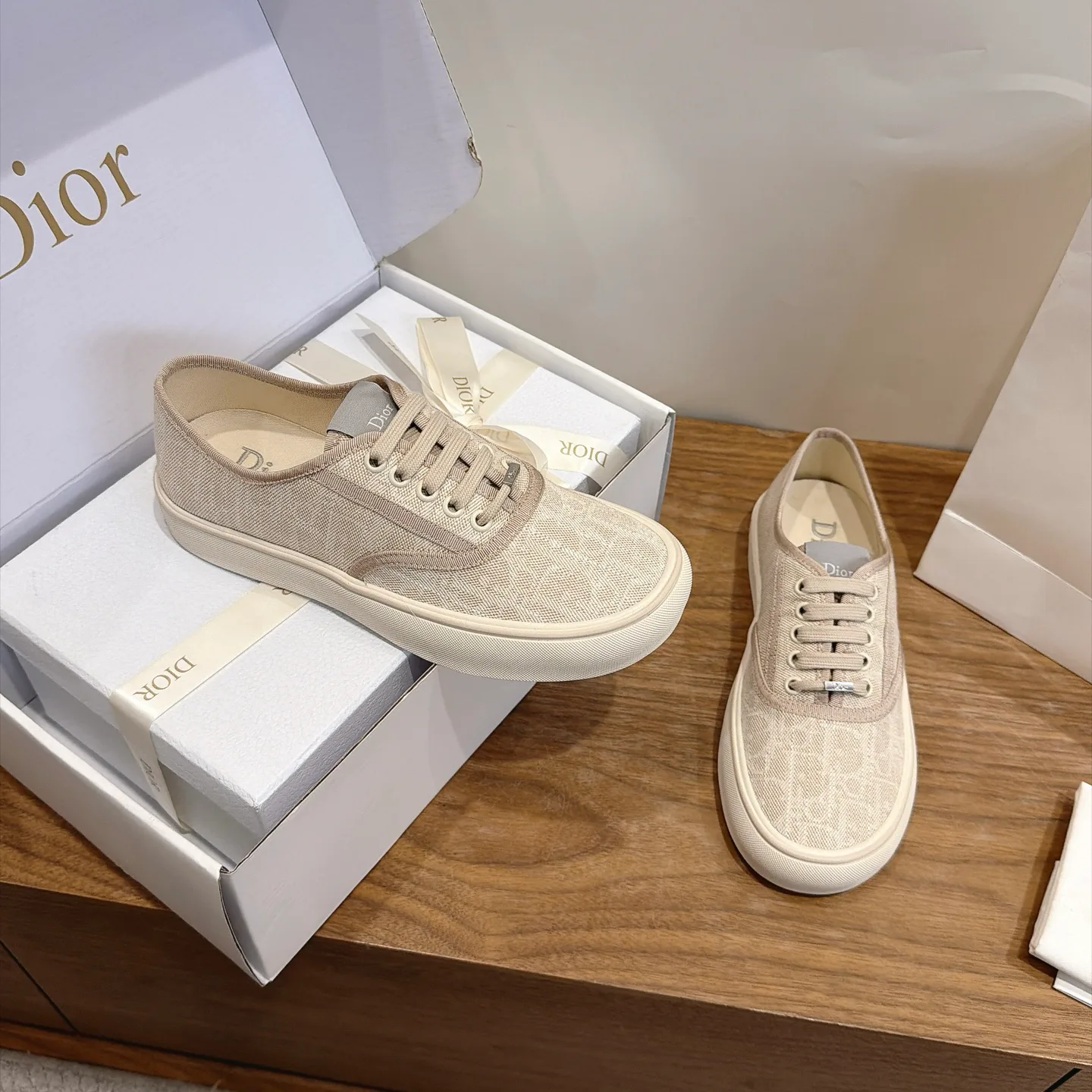 Women's Sneakers CHRISTIAN DIOR 18034452