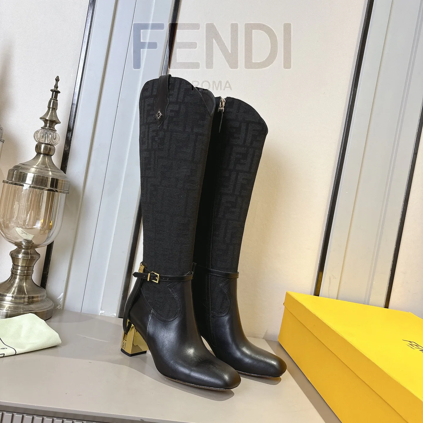 Women's Boots FENDI 18247881