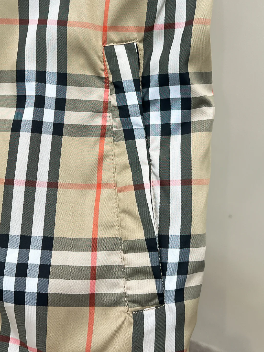 Men's Jackets And Down Jackets BURBERRY 18499070