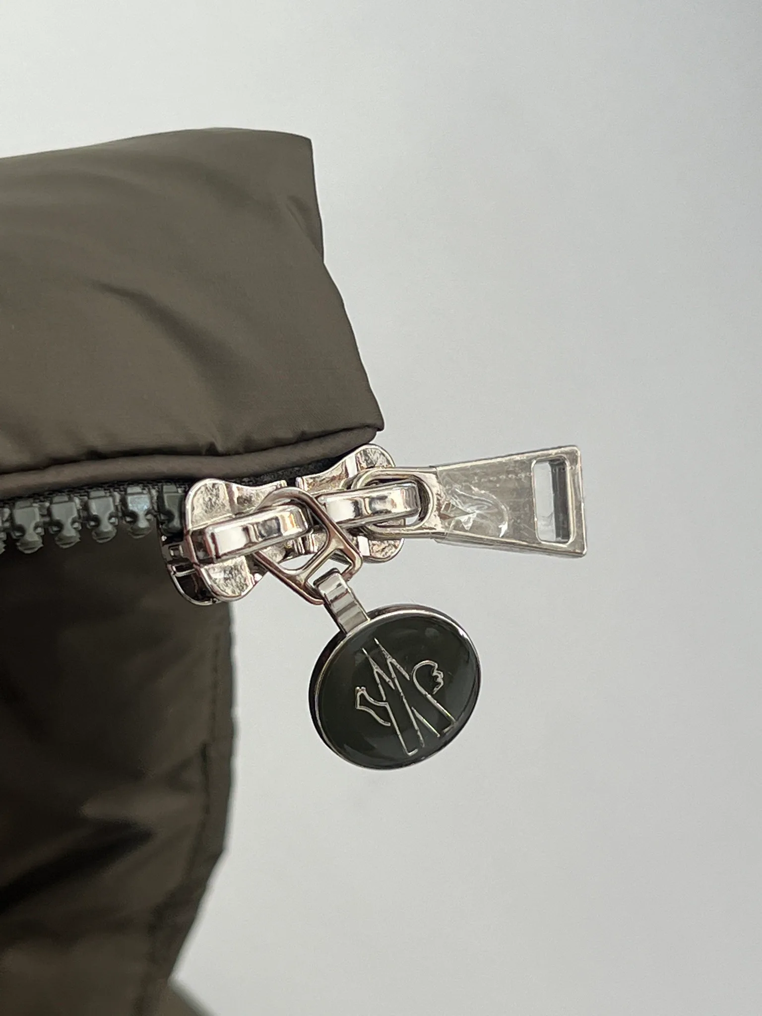 Women's Jackets And Down Jackets MONCLER 18416155