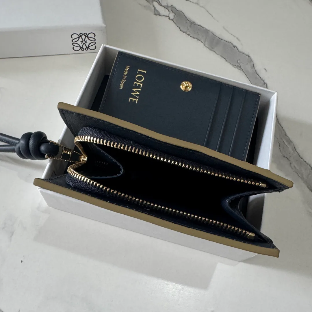 Women's Clutches LOEWE 17678669