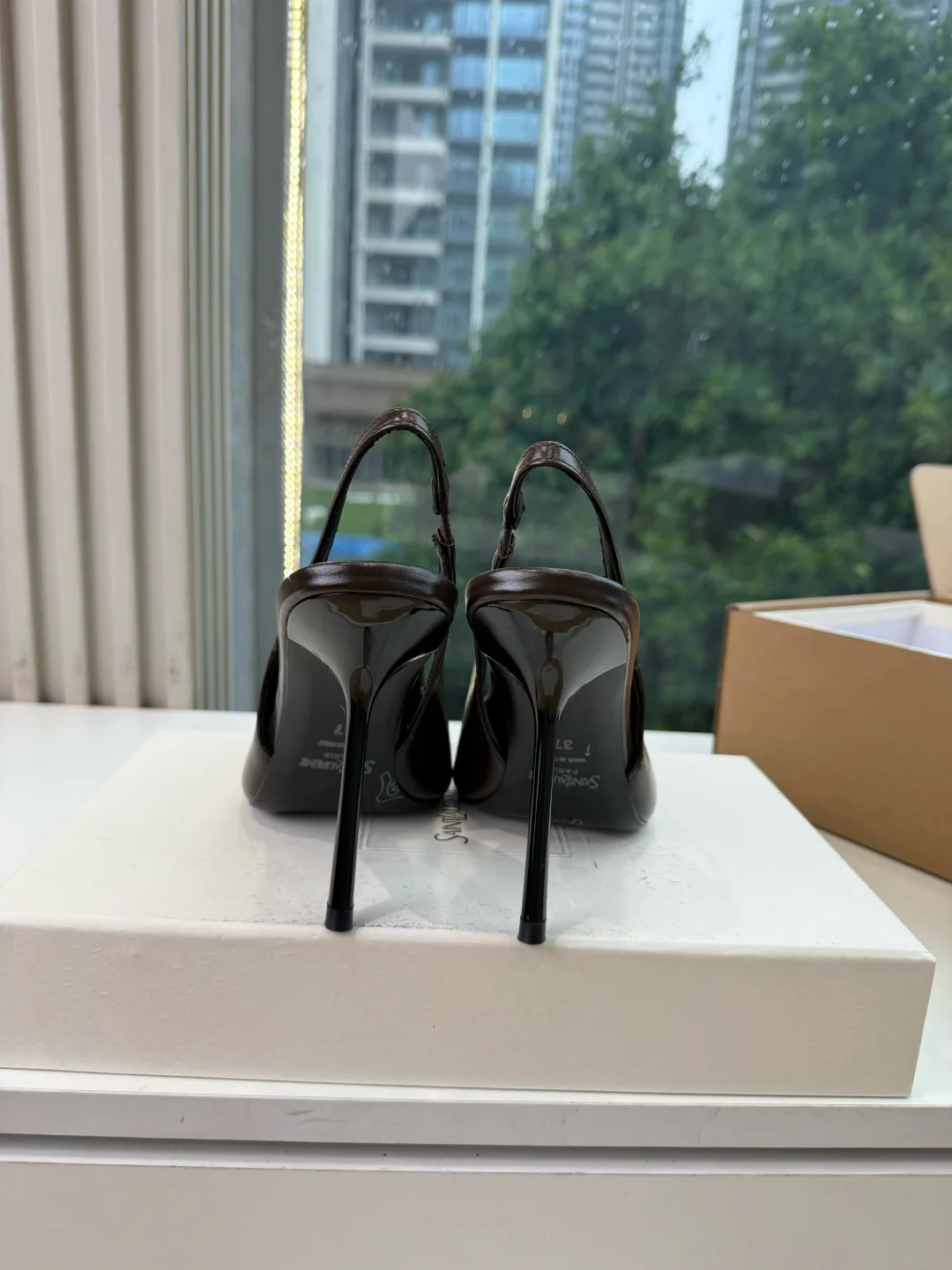 Women's Heels SAINT LAURENT 18104137