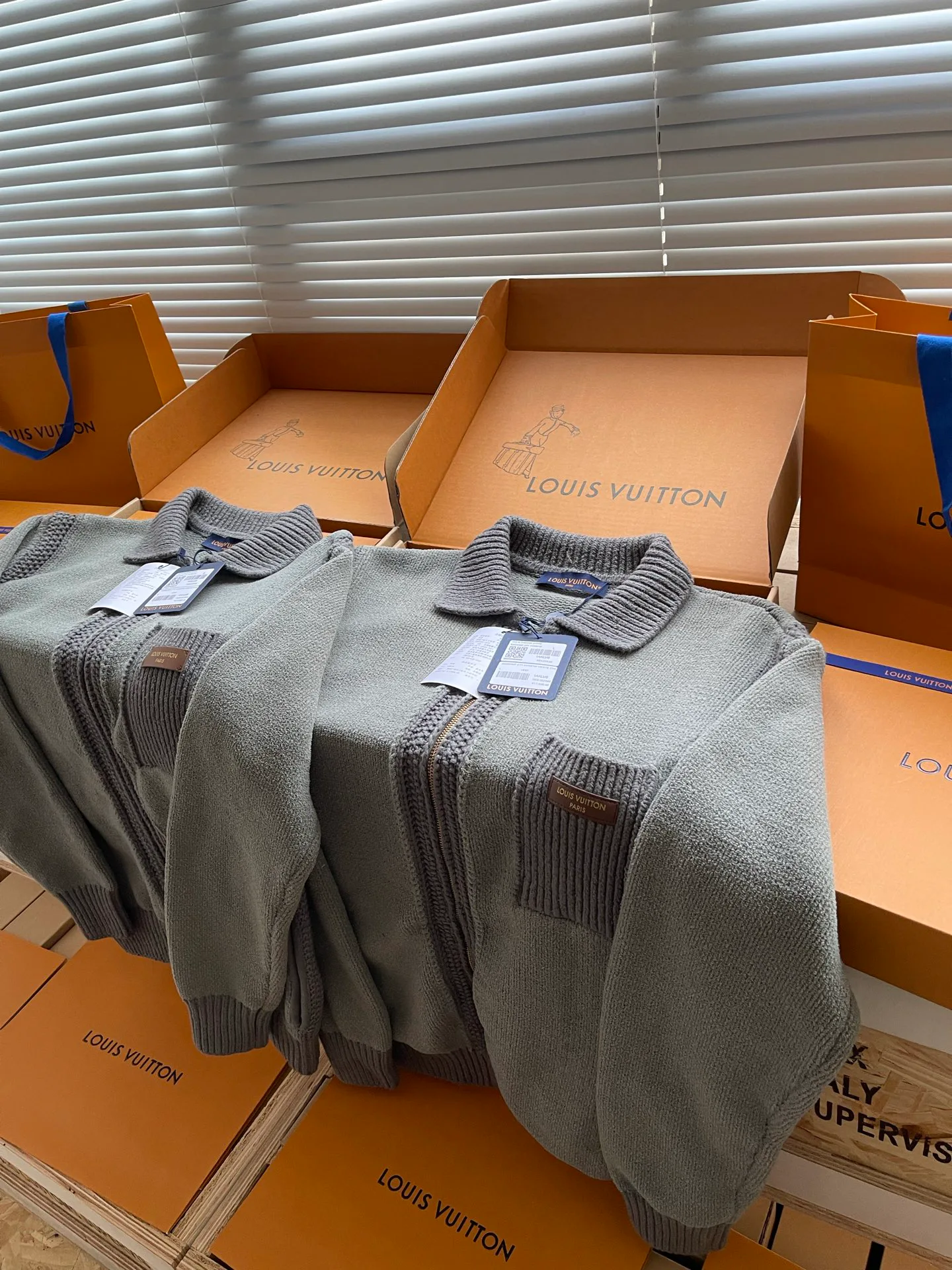 Men's Jumpers And Sweaters LOUIS VUITTON 18414066
