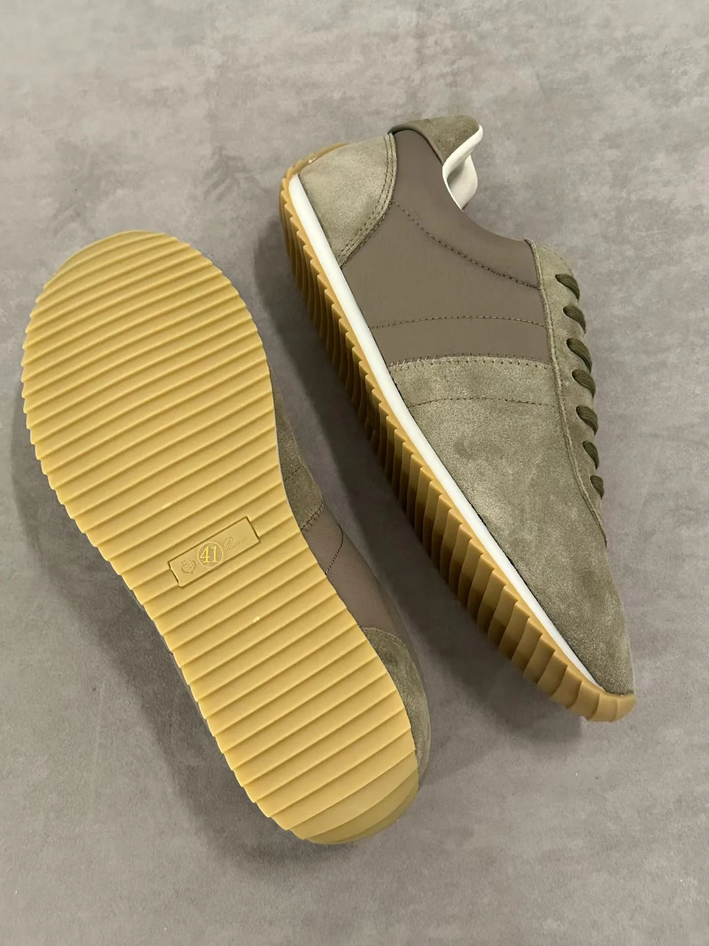 Women's Sneakers LORO PIANA 18267403
