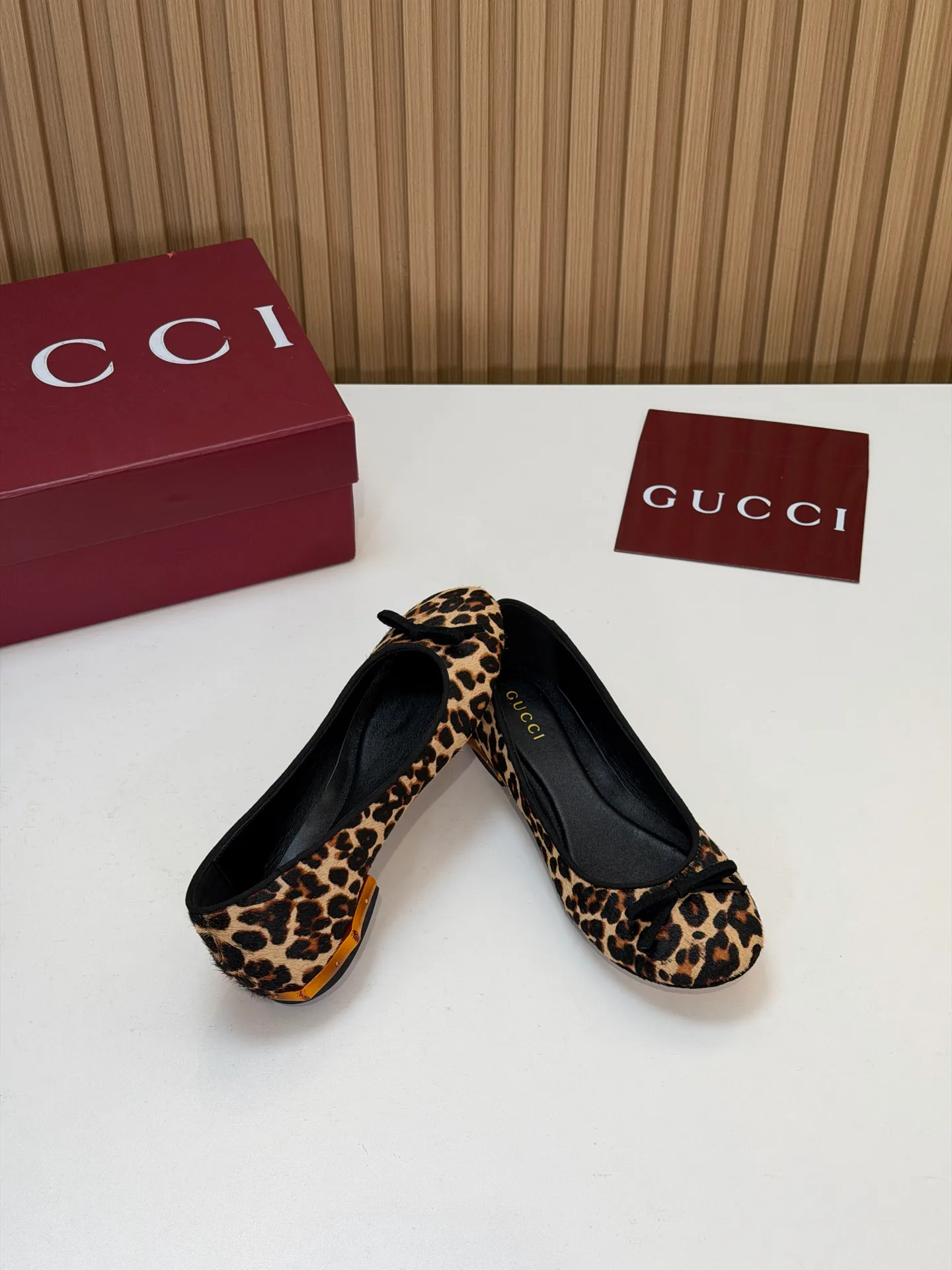 Women's Ballet Flats GUCCI 18083632