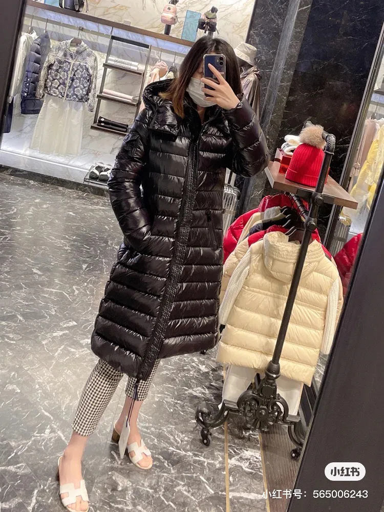 Women's Jackets And Down Jackets MONCLER 18184454