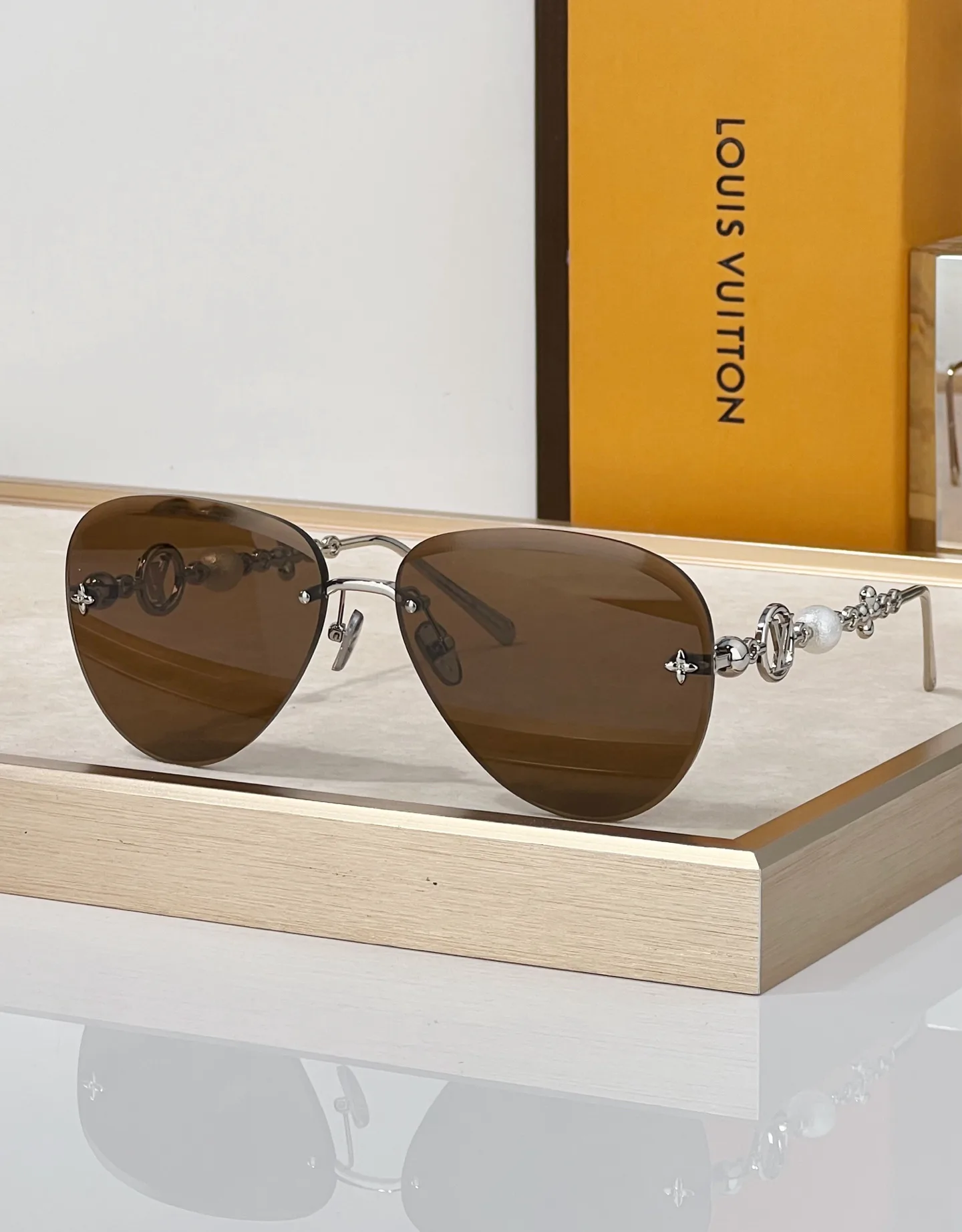 Glasses LOUIS VUITTON 17633231