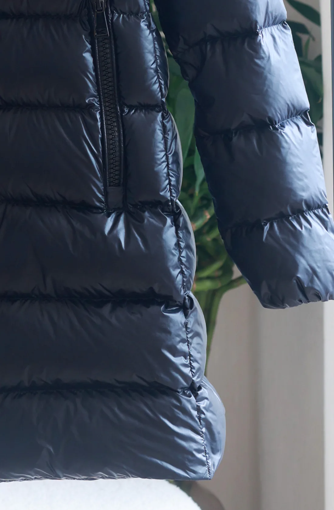 Women's Jackets And Down Jackets MONCLER 18184498