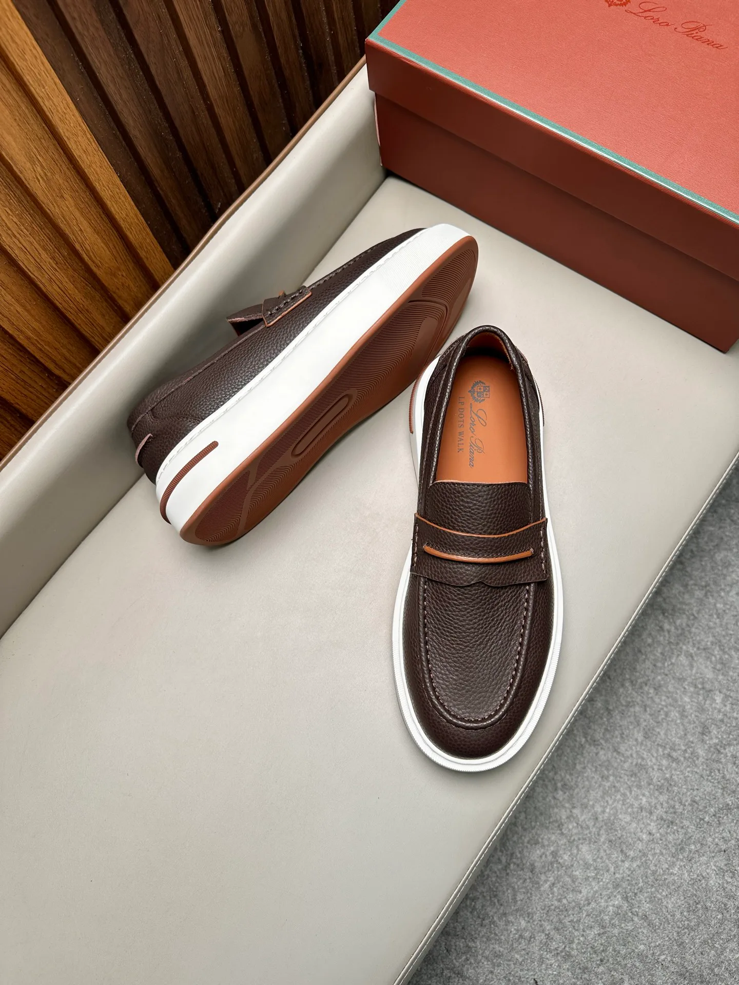 Men's Loafers And Dress Shoes LORO PIANA 18367863