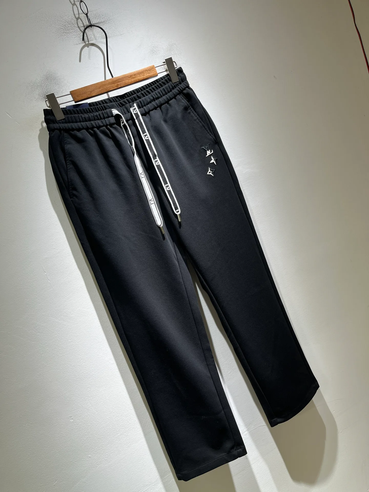 Men's Trousers LOUIS VUITTON 18343129