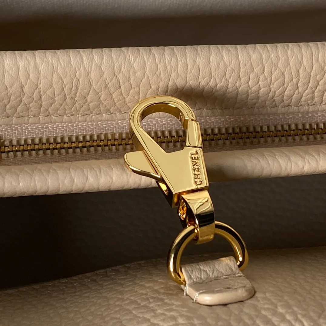 Women's Classic Handbags CHANEL 18207861