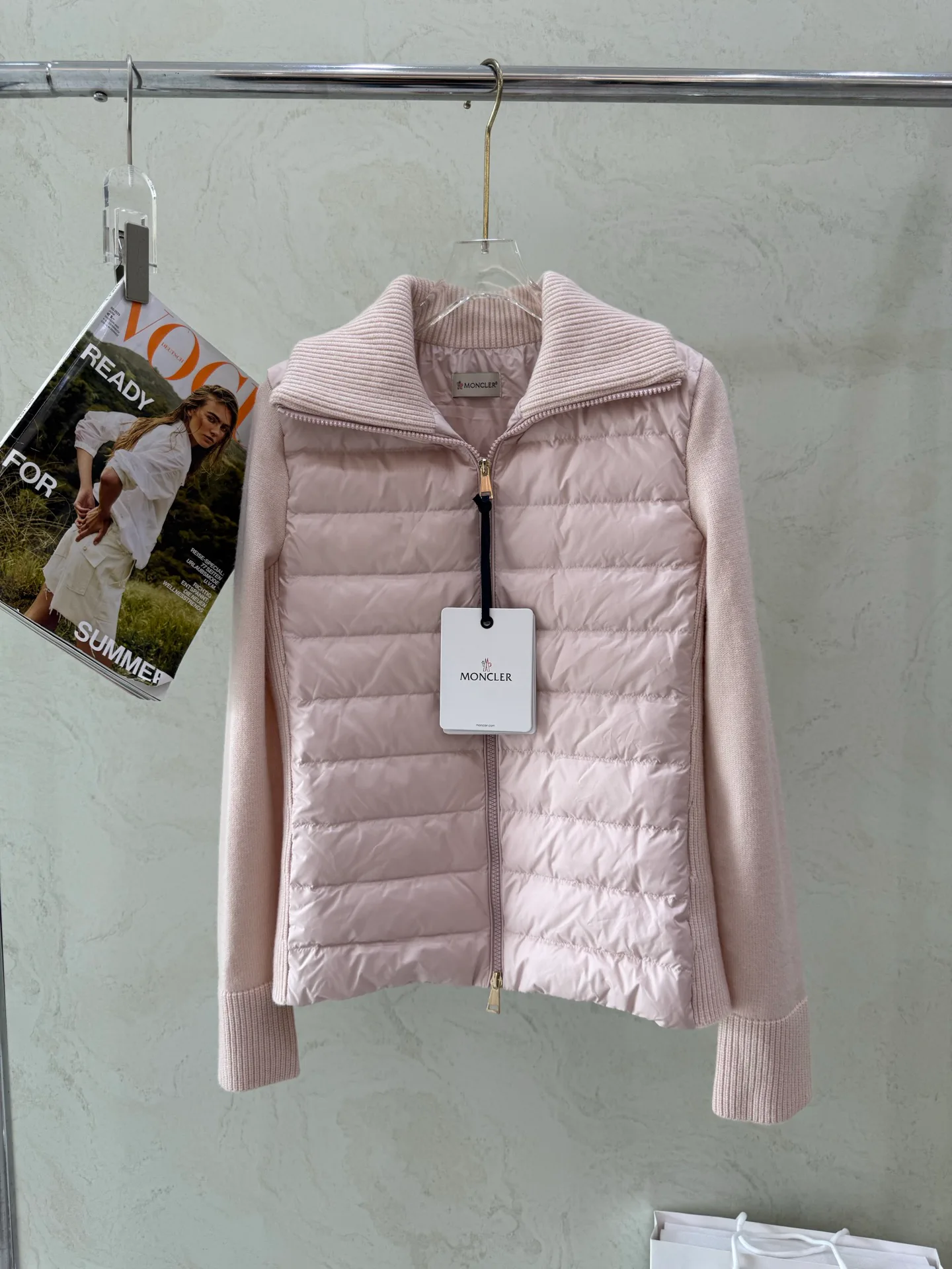 Women's Jackets And Down Jackets MONCLER 17918881