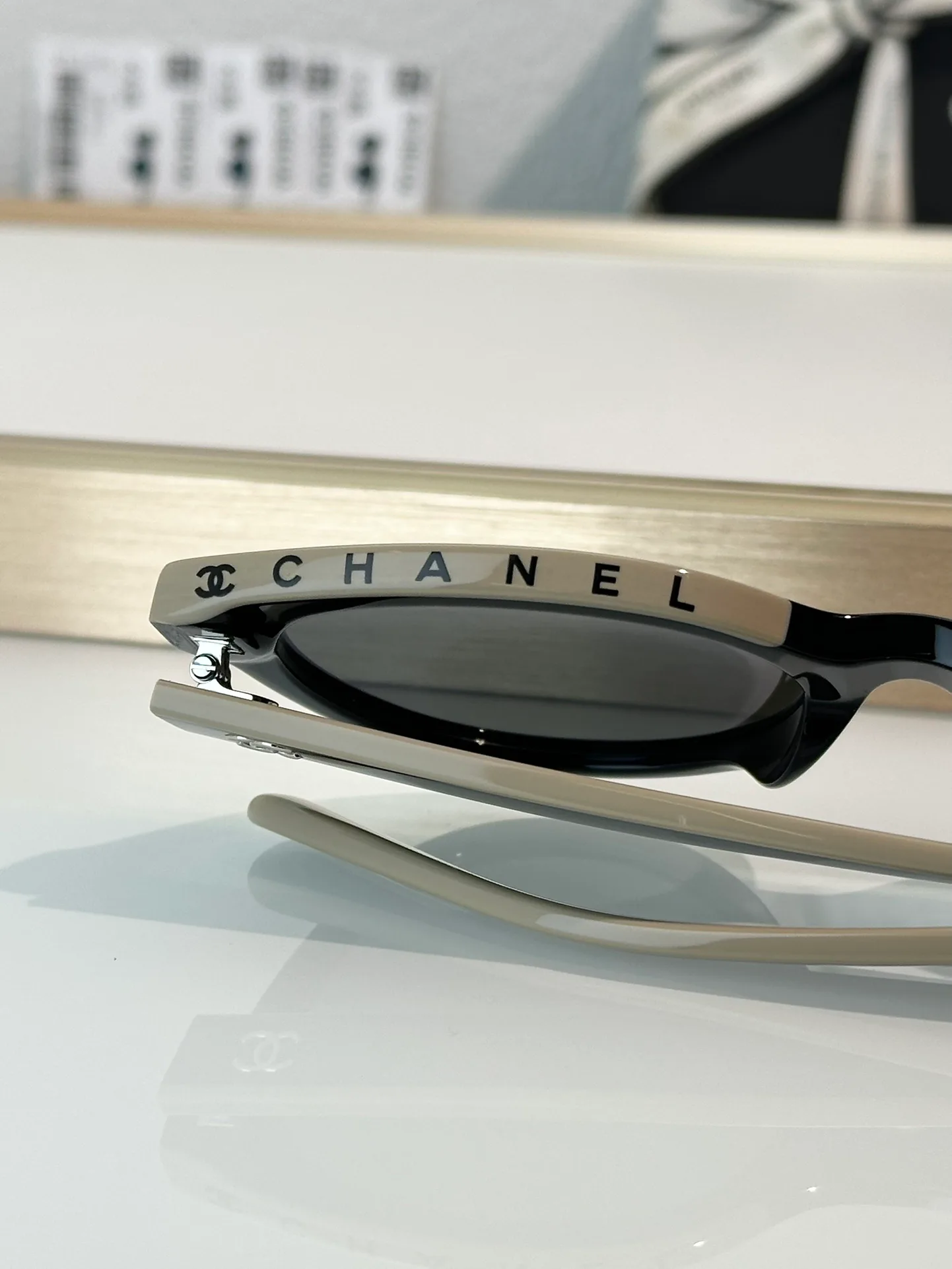 Glasses CHANEL 18094711