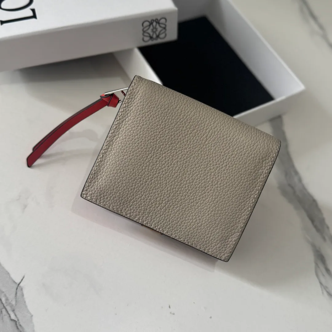 Women's Clutches LOEWE 17502812