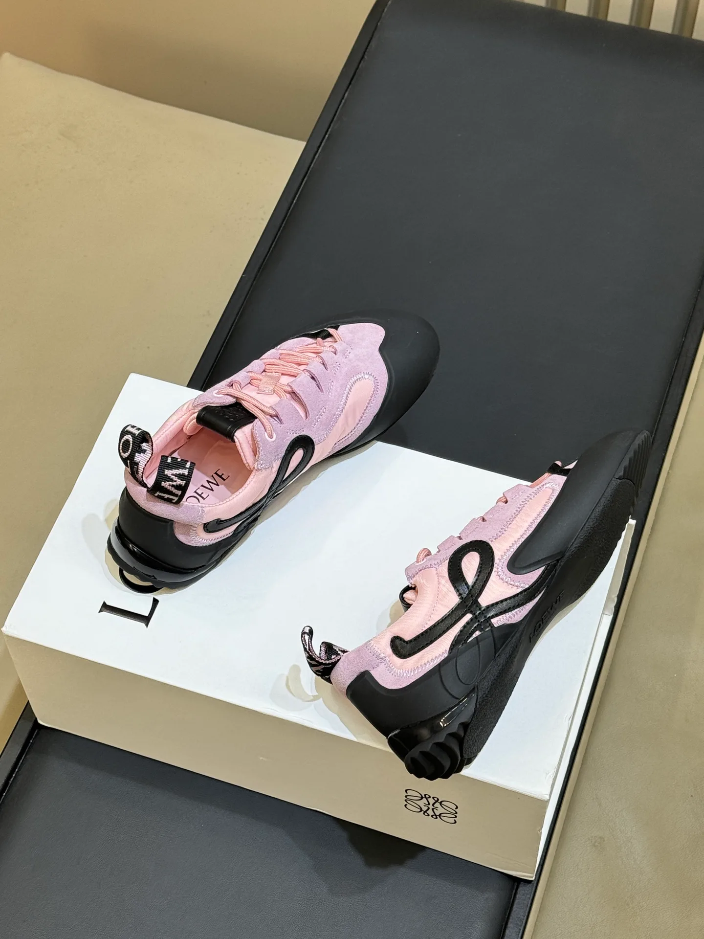 Women's Sneakers LOEWE 18073074
