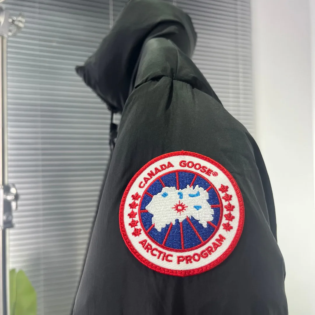 Men's Jackets And Down Jackets CANADA GOOSE 18204206