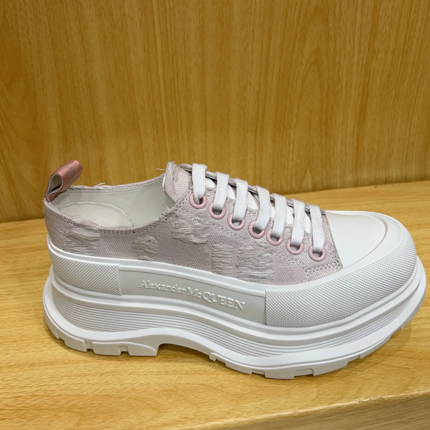 Women's Sneakers ALEXANDER MCQUEEN 17545162