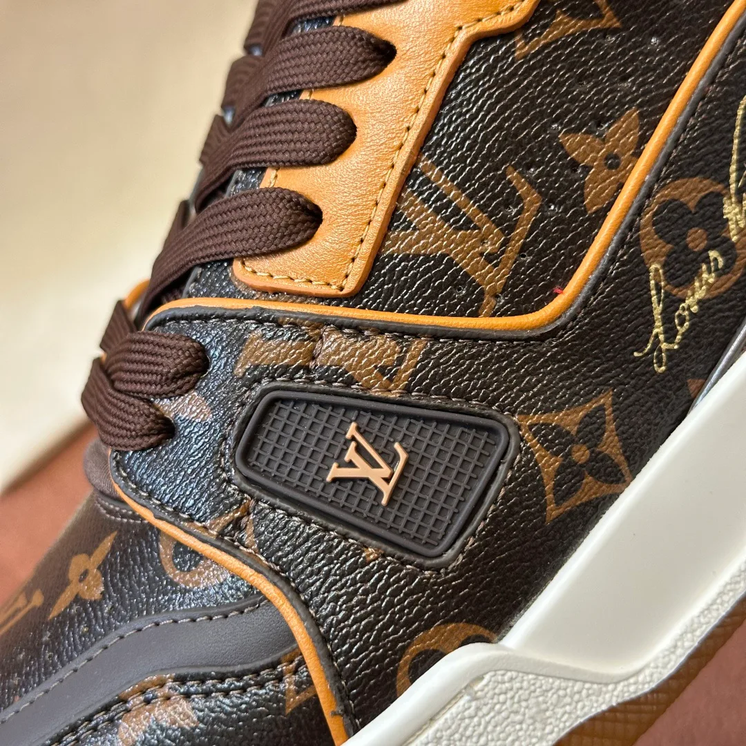 Кроссовки Мужские Louis Vuitton 18583698