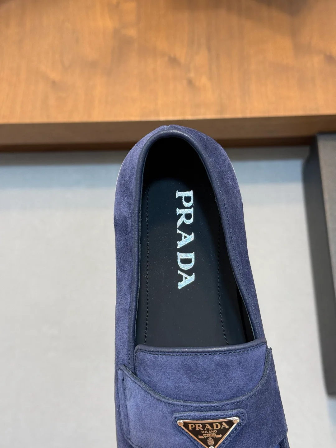 Men's Loafers And Dress Shoes PRADA 18100291