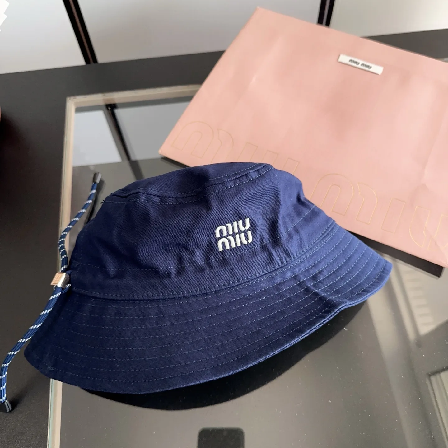Hats MIU MIU 18105711