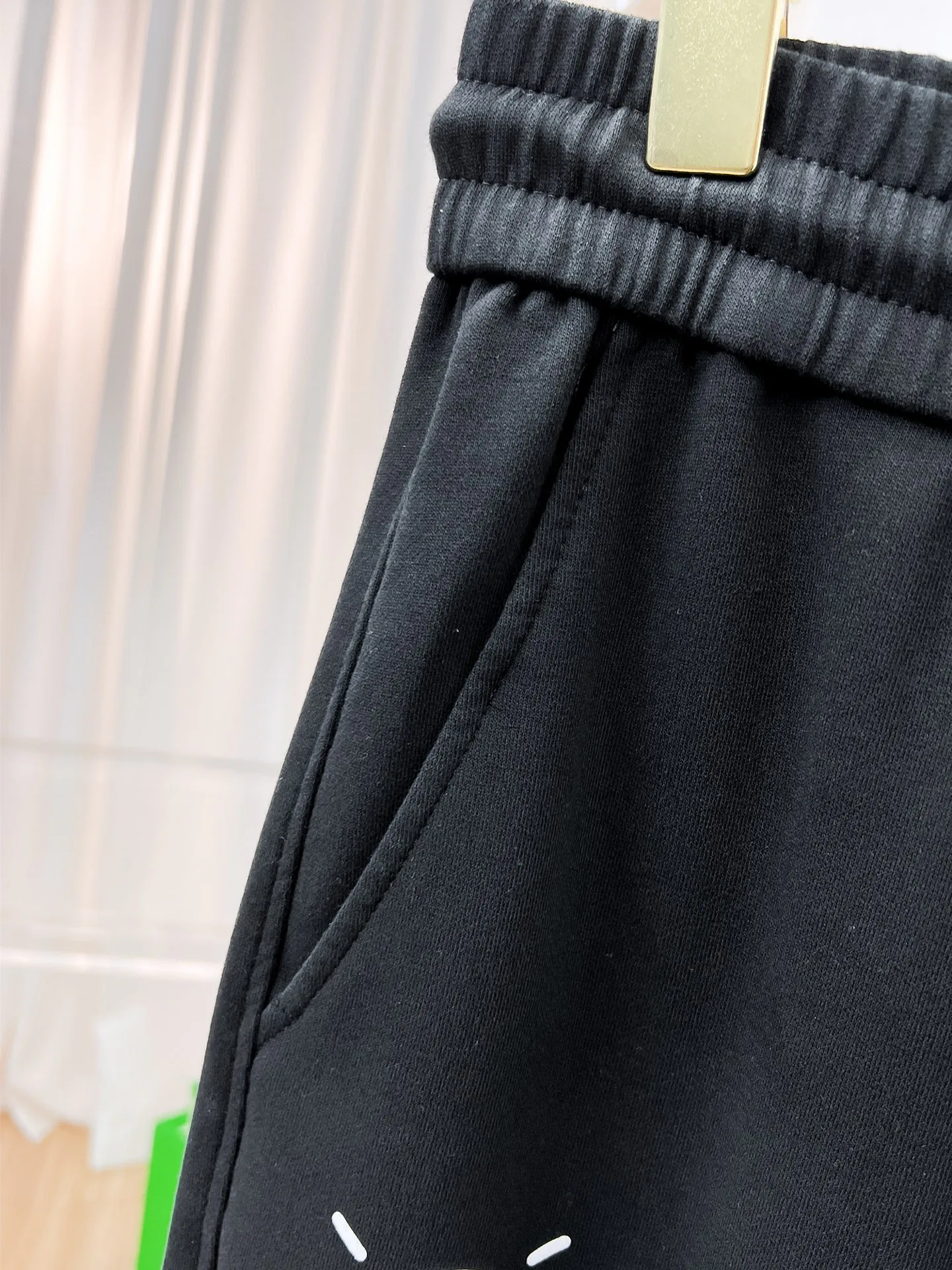Men's Trousers MAISON MARGIELA 18399352