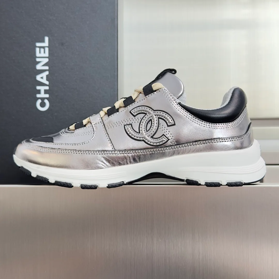 Кроссовки Женские Chanel 18604261