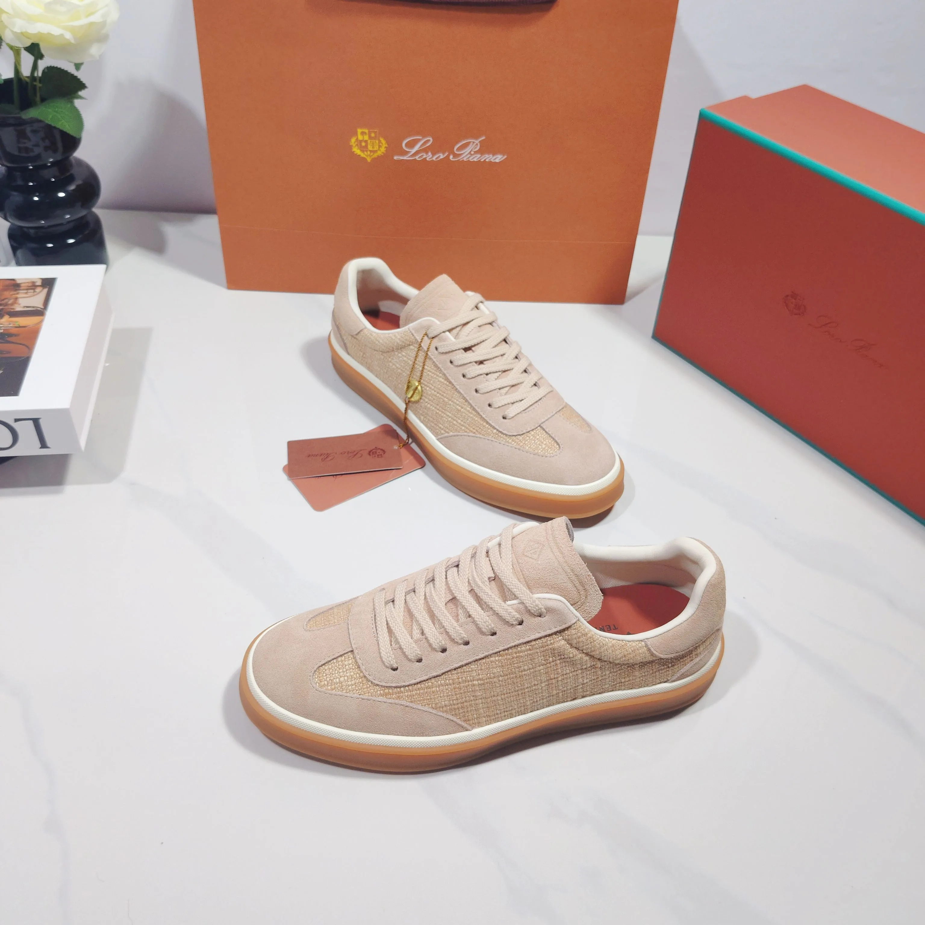 Women's Sneakers LORO PIANA 17961936