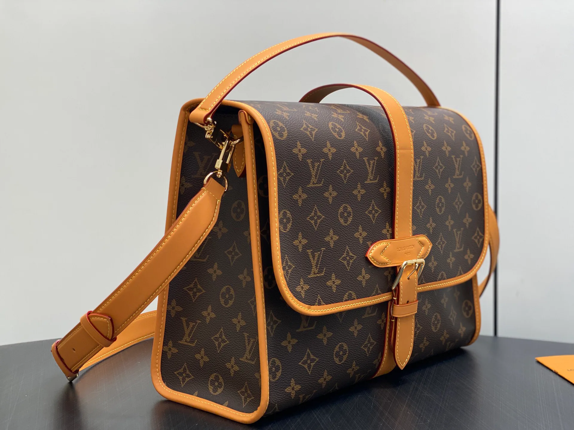 Women's Classic Handbags LOUIS VUITTON 18240335