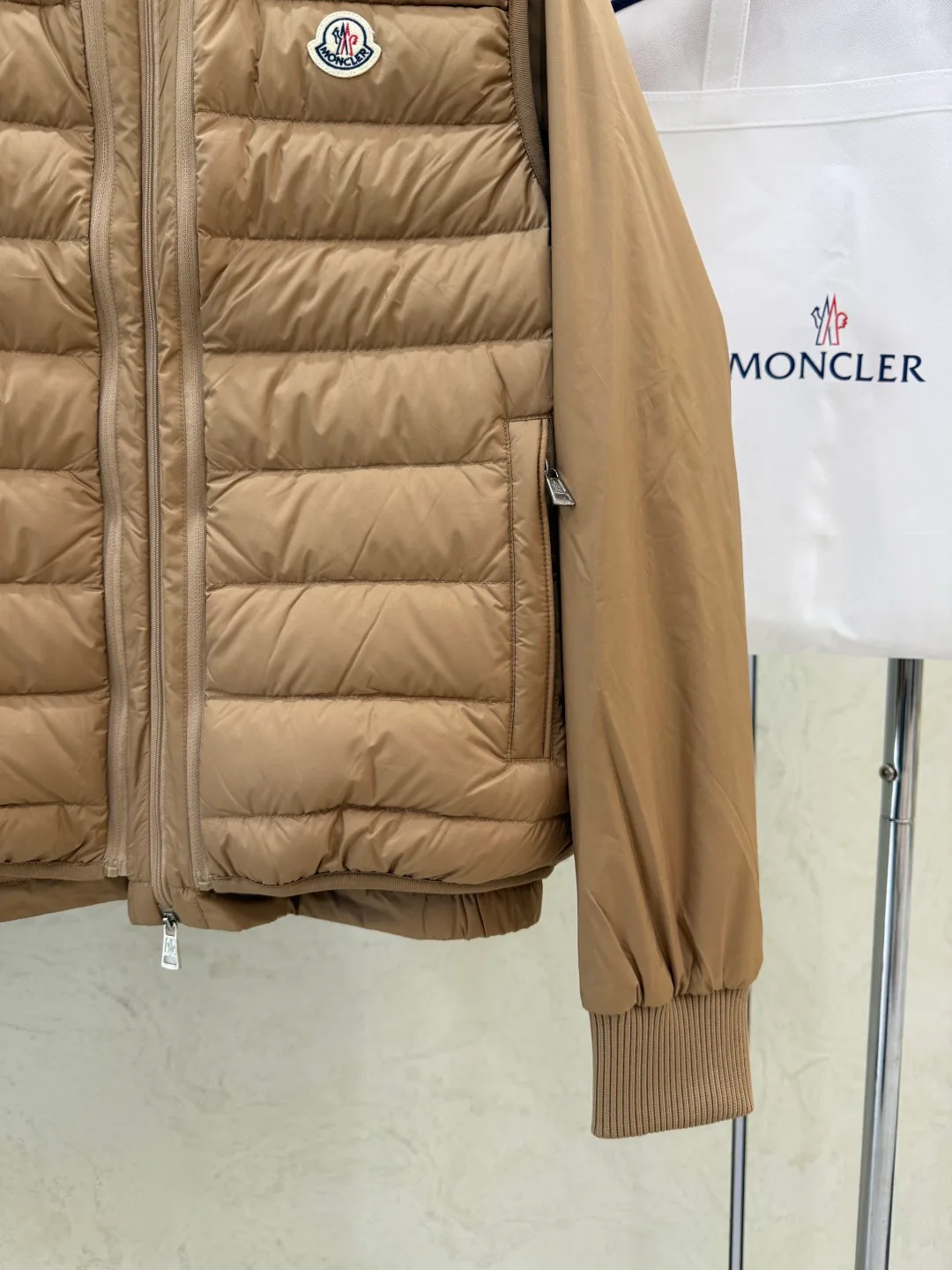 Men's Jackets And Down Jackets MONCLER 18507134