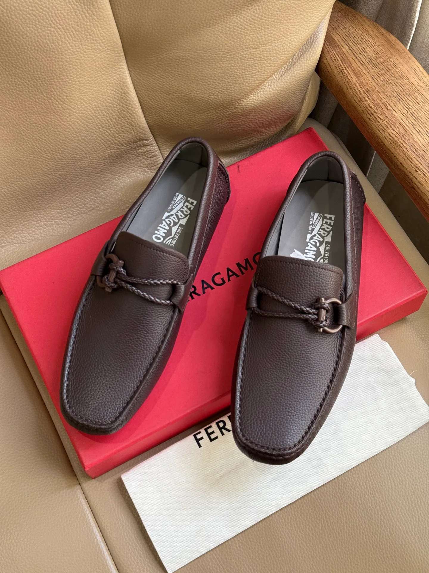 Men's Loafers And Dress Shoes SALVATORE FERRAGAMO 18117107