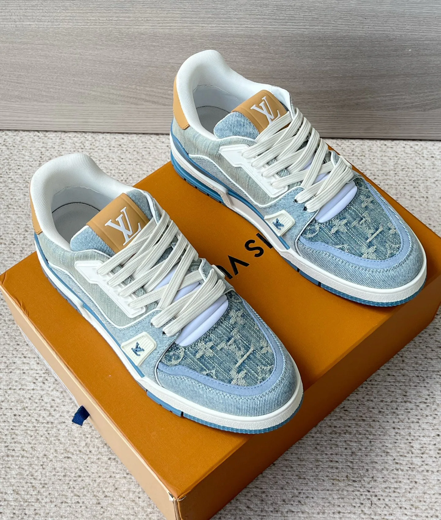 Men's Sneakers LOUIS VUITTON 17972124