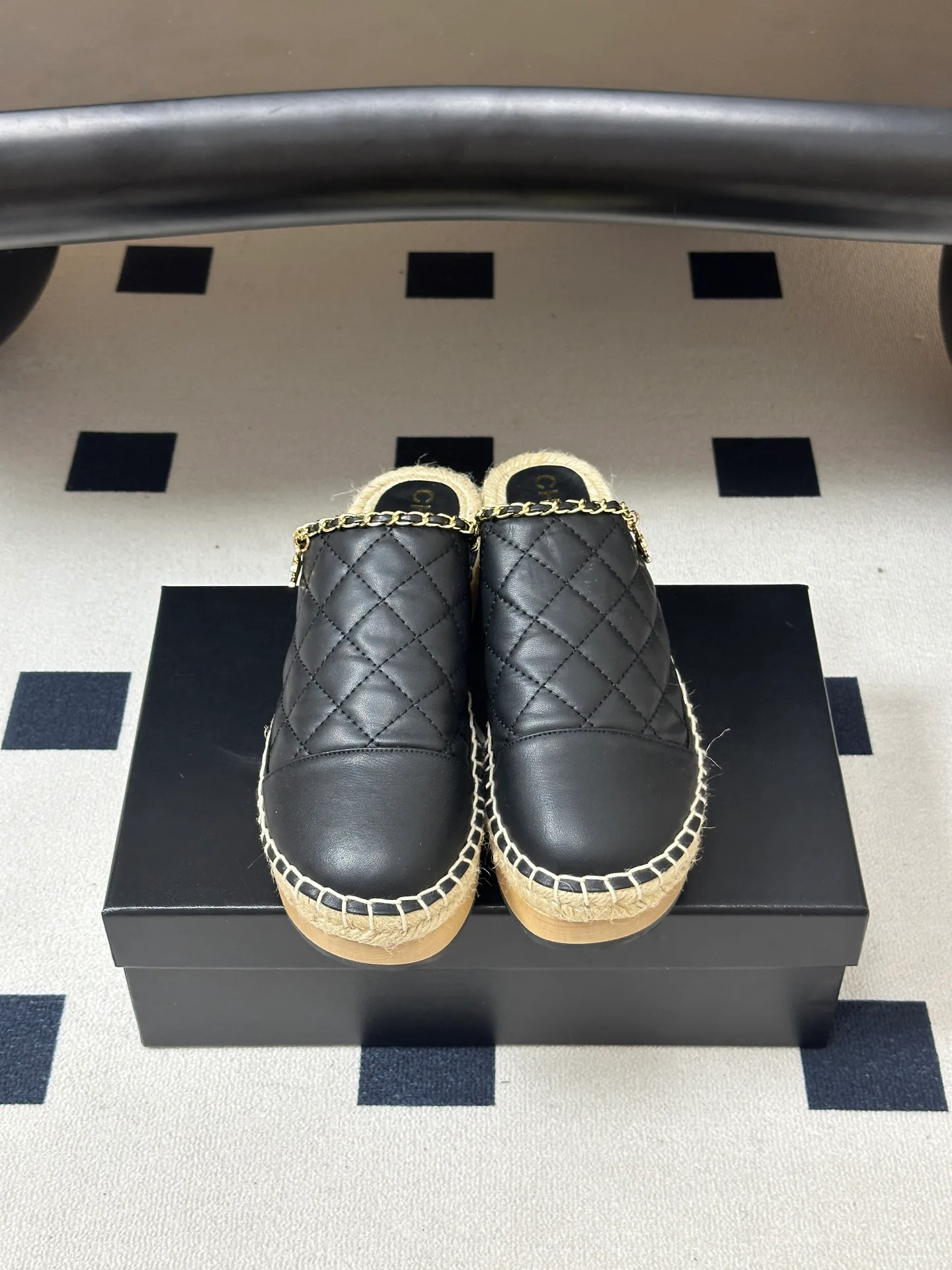 Women's Mules And Clogs CHANEL 17095144
