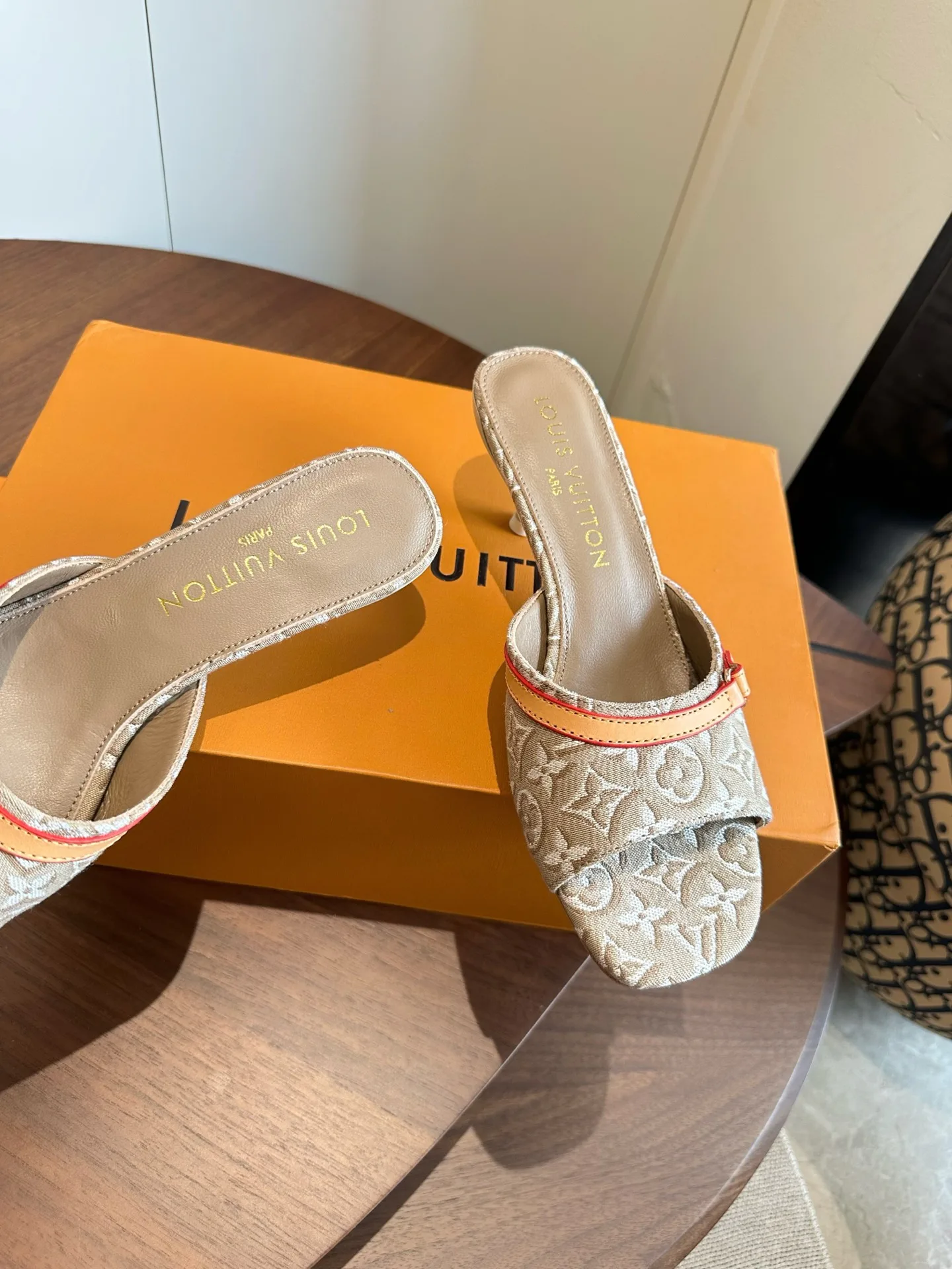 Women's Mules And Clogs LOUIS VUITTON 17580805