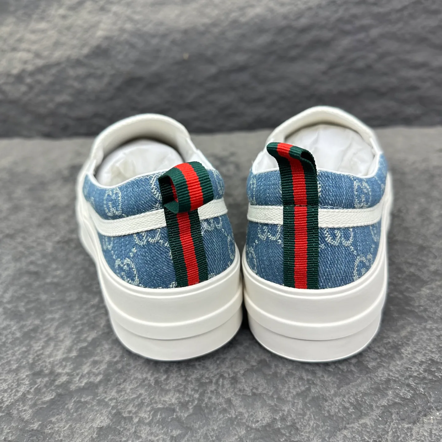 Men's Sneakers GUCCI 18154153