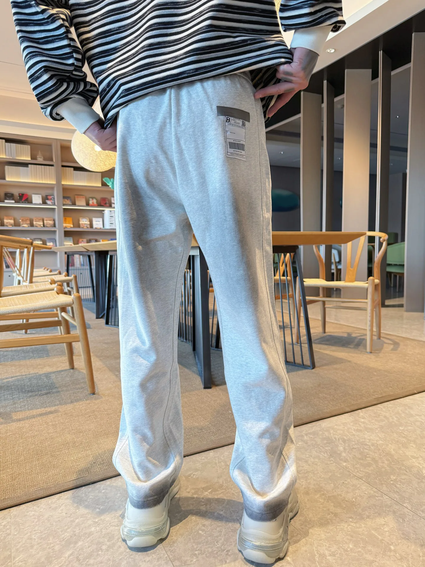 Men's Trousers BALENCIAGA 18345761