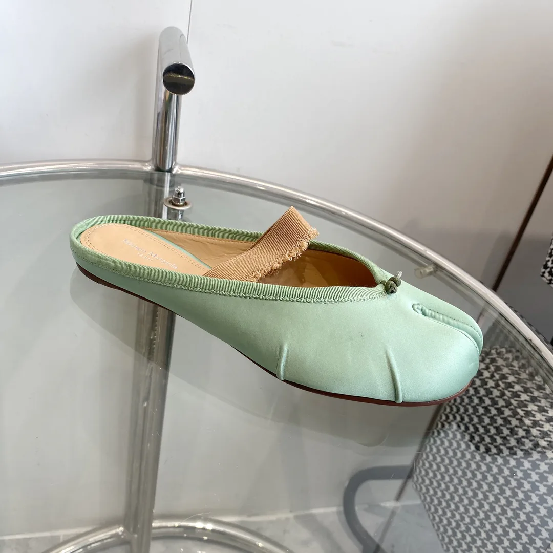 Women's Mules And Clogs MAISON MARGIELA 18092250