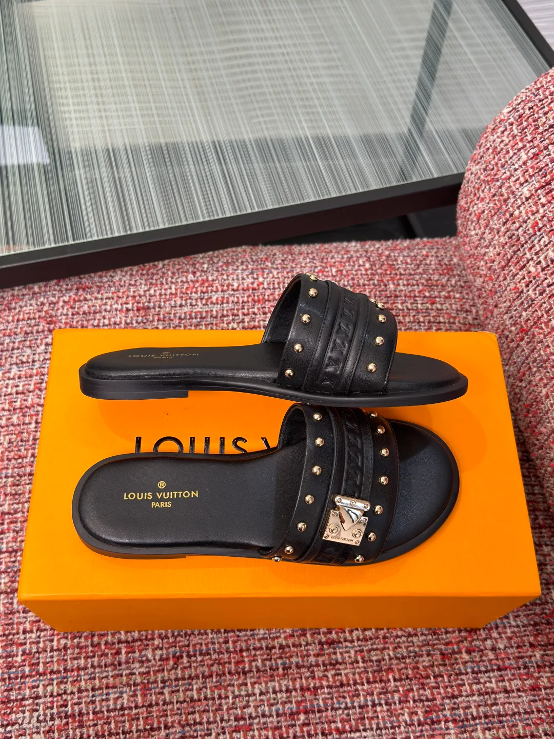 Women's Flip-Flops LOUIS VUITTON 16983525