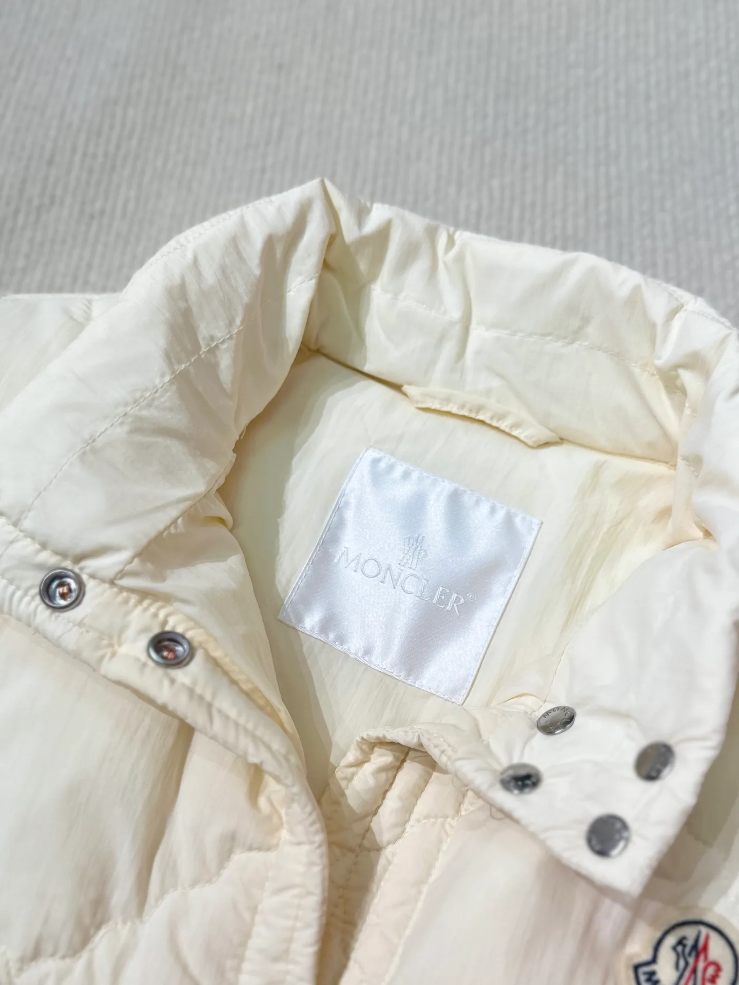 Men's Vests MONCLER 18029620