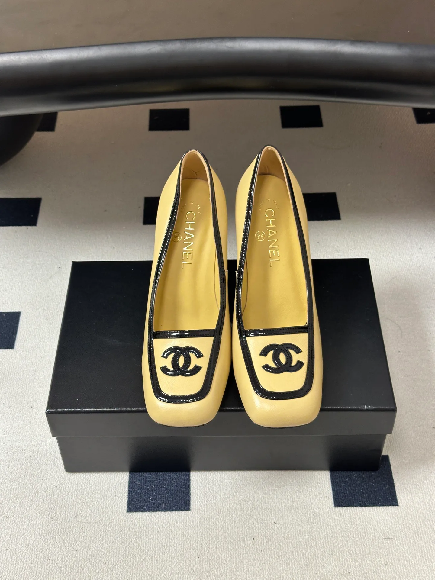 Women's Heels CHANEL 18041911