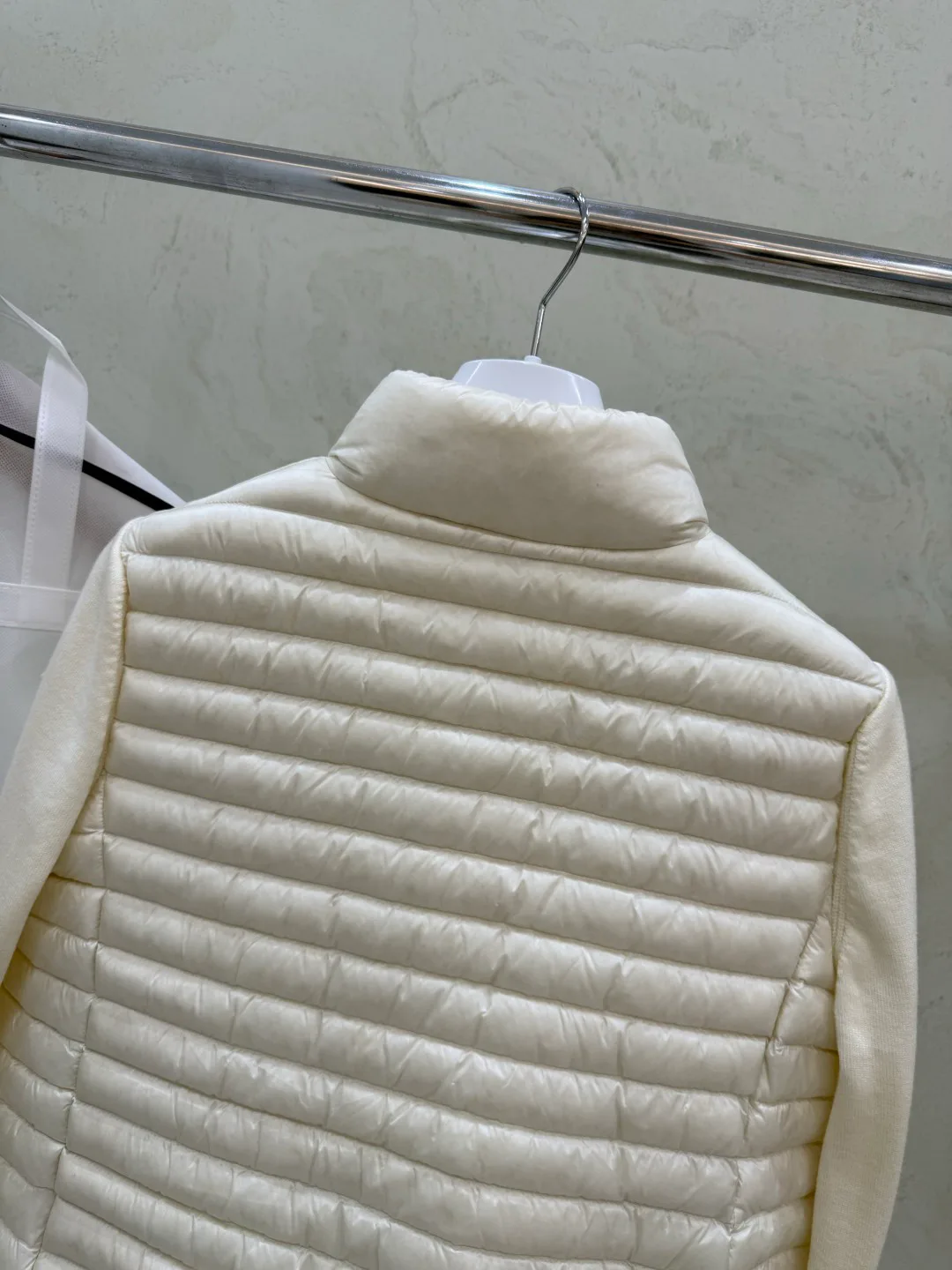 Women's Jackets And Down Jackets MONCLER 17918887