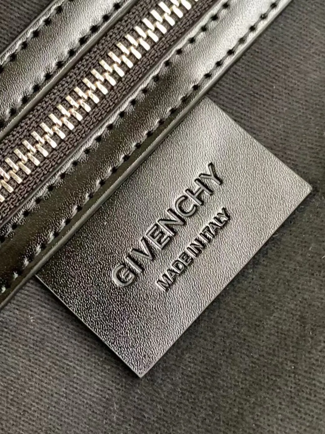 Women's Classic Handbags GIVENCHY 18452642