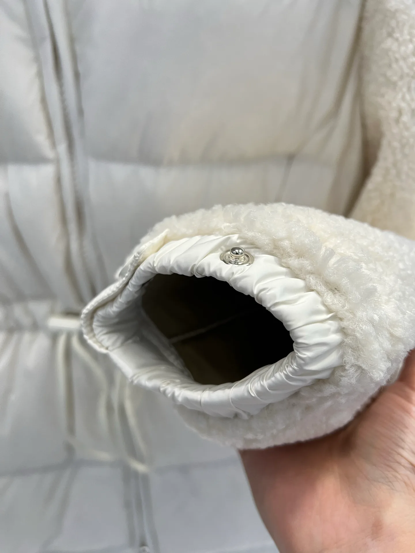 Куртки И Пуховики Мужские Moncler 18683943