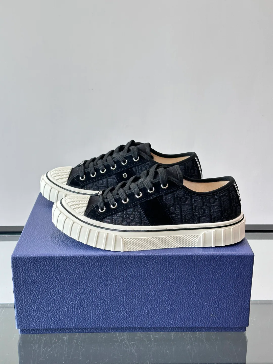 Women's Sneakers CHRISTIAN DIOR 18118751