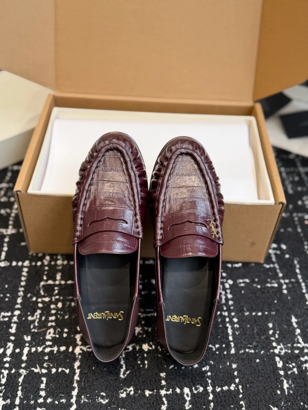 Women's Loafers And Moccasins SAINT LAURENT 18164545