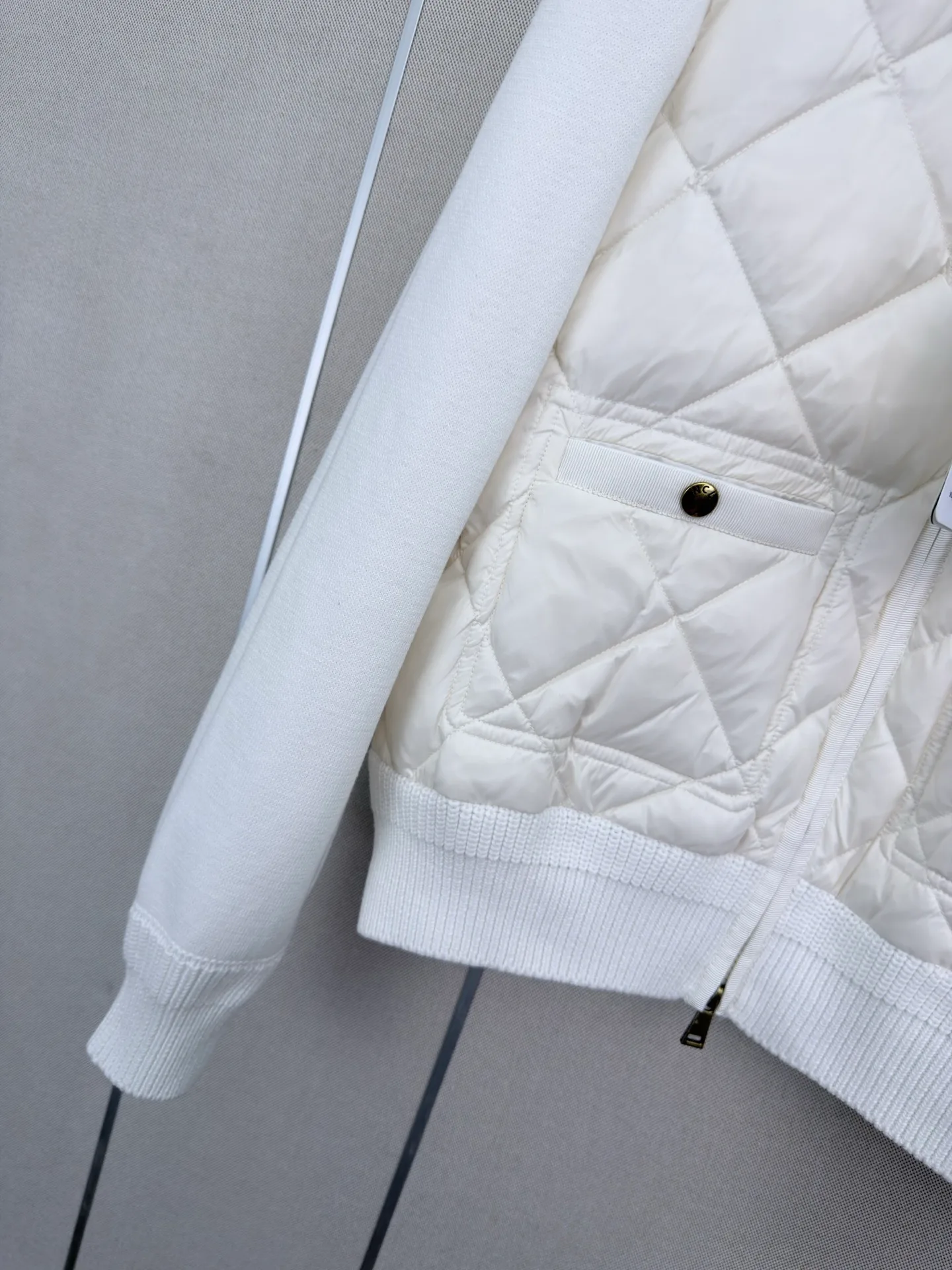 Women's Jackets And Down Jackets MONCLER 17921885